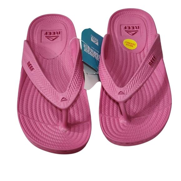 Reef super comfy pink water friendly flip flops sandals water shoes size 9 new!! - Picture 1 of 6